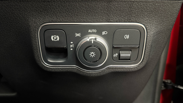 Mercedes-Benz GLB 200 AMG Line Premium 5dr 7G-Tronic Petrol Estate